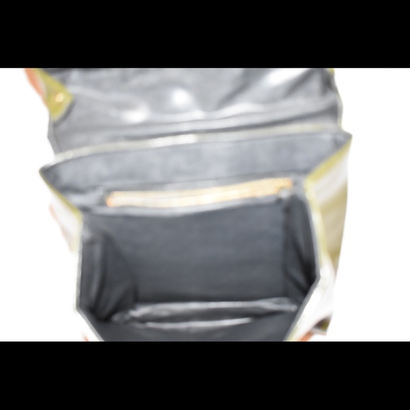 Handbag with unique elephant design - Picture 7 of 8